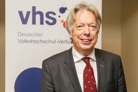 DVV-Vorsitzender Dr. Ernst-Dieter Rossmann